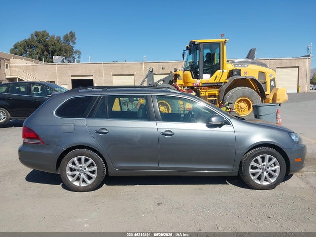46219491 :رقم المزاد ، 3VWPP7AJ4CM629043 vin ، 2012 Volkswagen Jetta Sportwagen 2.5l Se مزاد بيع