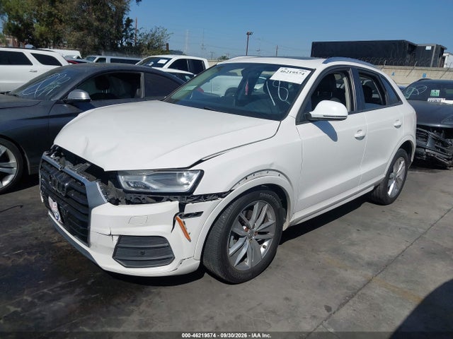 Audi Q3 2.0t Premium 2017 WA1BCCFS1HR015912 Image 2