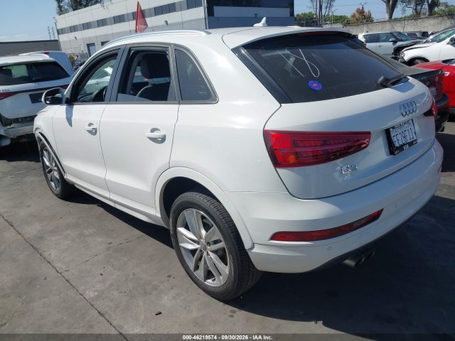 Audi Q3 2.0t Premium 2017 WA1BCCFS1HR015912 Image 3