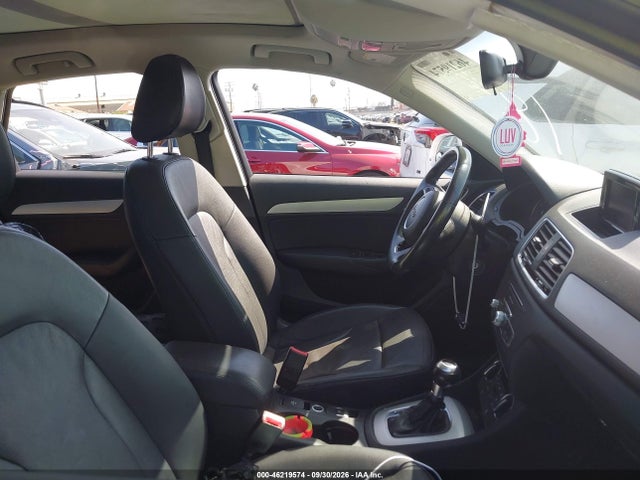 Audi Q3 2.0t Premium 2017 WA1BCCFS1HR015912 Image 5
