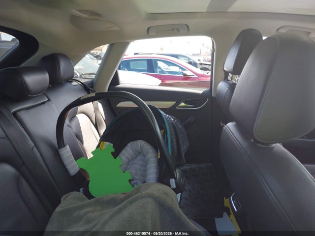 Audi Q3 2.0t Premium 2017 WA1BCCFS1HR015912 Image 8