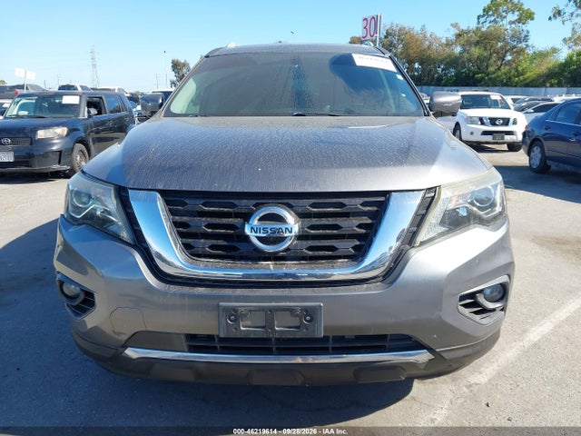 Продаж на аукціоні авто 2017 Nissan Pathfinder Platinum, vin: 5N1DR2MN8HC619119, номер лоту: 46219614