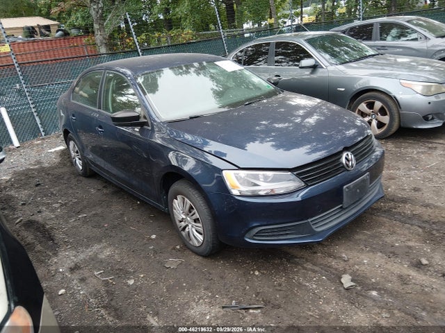 2014 Volkswagen Jetta 2.0l S მანქანა იყიდება აუქციონზე, vin: 3VW2K7AJ8EM438401, აუქციონის ნომერი: 46219632