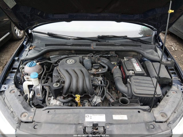 2014 Volkswagen Jetta 2.0l S მანქანა იყიდება აუქციონზე, vin: 3VW2K7AJ8EM438401, აუქციონის ნომერი: 46219632