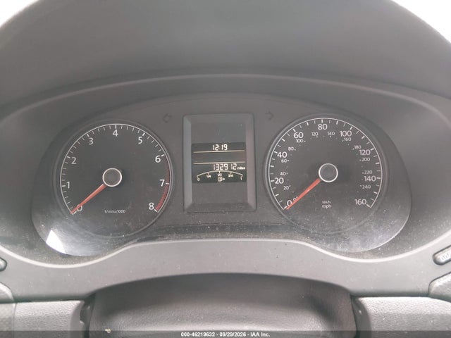 2014 Volkswagen Jetta 2.0l S მანქანა იყიდება აუქციონზე, vin: 3VW2K7AJ8EM438401, აუქციონის ნომერი: 46219632