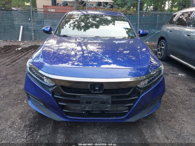 46219687 :رقم المزاد ، 1HGCV1F39JA268726 vin ، 2018 Honda Accord Sport مزاد بيع