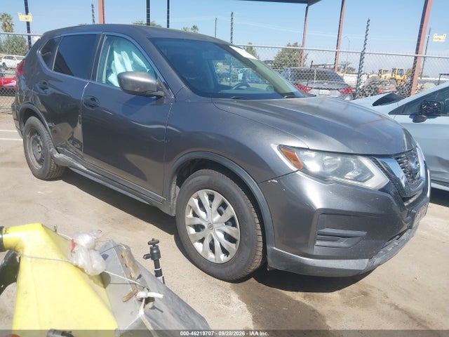 Nissan ROGUE S 2017 KNMAT2MT7HP532618 Image 13
