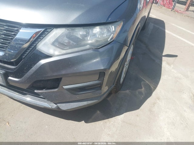 Nissan ROGUE S 2017 KNMAT2MT7HP532618 Image 17