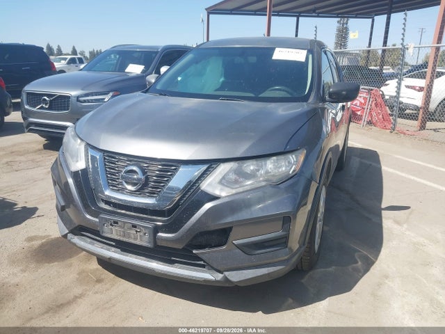 Nissan ROGUE S 2017 KNMAT2MT7HP532618 Image 2