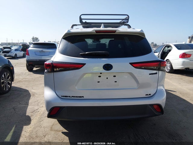 Toyota Highlander Hybrid Xle 2022 5TDHBRCH5NS545747 Image 16