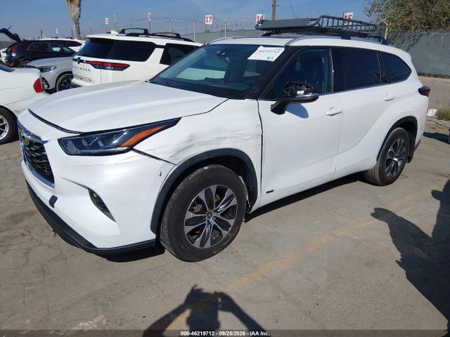 Toyota Highlander Hybrid Xle 2022 5TDHBRCH5NS545747 Image 2