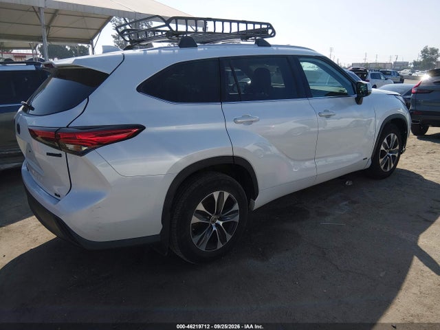 Toyota Highlander Hybrid Xle 2022 5TDHBRCH5NS545747 Image 4