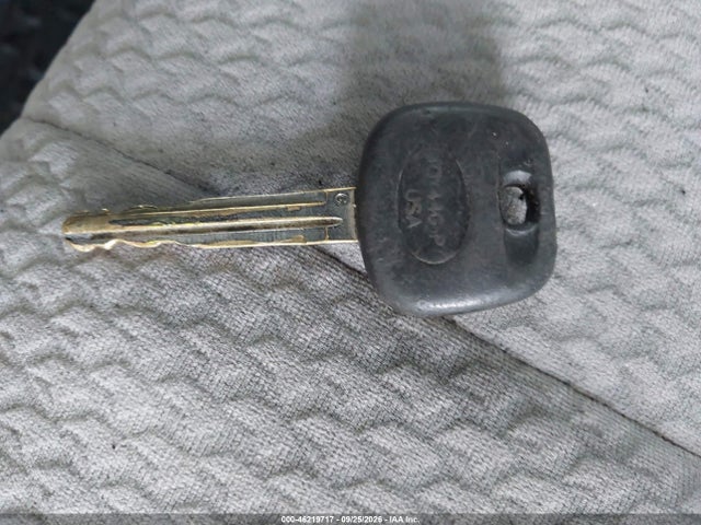 46219717 :رقم المزاد ، 4T1BF3EK3BU758358 vin ، 2011 Toyota Camry Le مزاد بيع