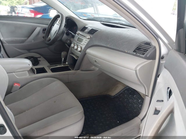 46219717 :رقم المزاد ، 4T1BF3EK3BU758358 vin ، 2011 Toyota Camry Le مزاد بيع
