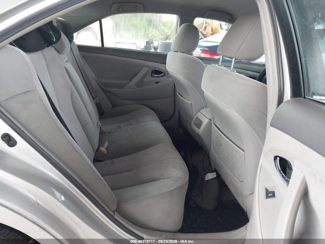 46219717 :رقم المزاد ، 4T1BF3EK3BU758358 vin ، 2011 Toyota Camry Le مزاد بيع