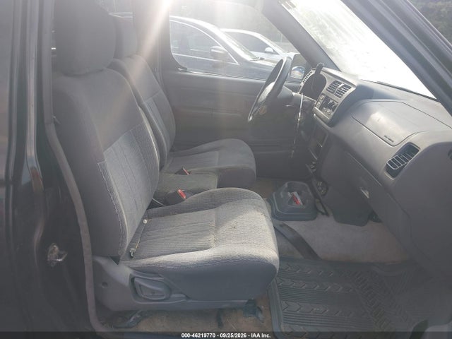 46219770 :رقم المزاد ، 1N6DD26S0YC415823 vin ، 2000 Nissan Frontier Xe مزاد بيع