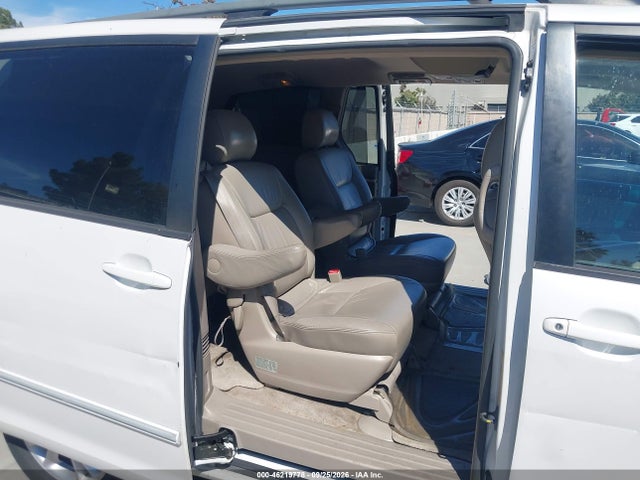 Auction sale of the 2005 Toyota Sienna Xle Limited, vin: 5TDZA22C85S287602, lot number: 46219778