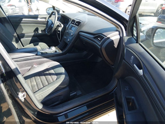 46219880 :رقم المزاد ، 3FA6P0G79JR195239 vin ، 2018 Ford Fusion S مزاد بيع
