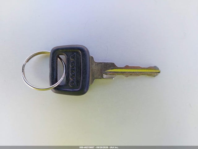 1990 Volvo 240 Dl მანქანა იყიდება აუქციონზე, vin: YV1AA8845L1415475, აუქციონის ნომერი: 46219887