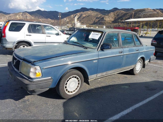 1990 Volvo 240 Dl მანქანა იყიდება აუქციონზე, vin: YV1AA8845L1415475, აუქციონის ნომერი: 46219887