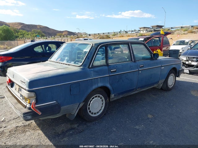 1990 Volvo 240 Dl მანქანა იყიდება აუქციონზე, vin: YV1AA8845L1415475, აუქციონის ნომერი: 46219887