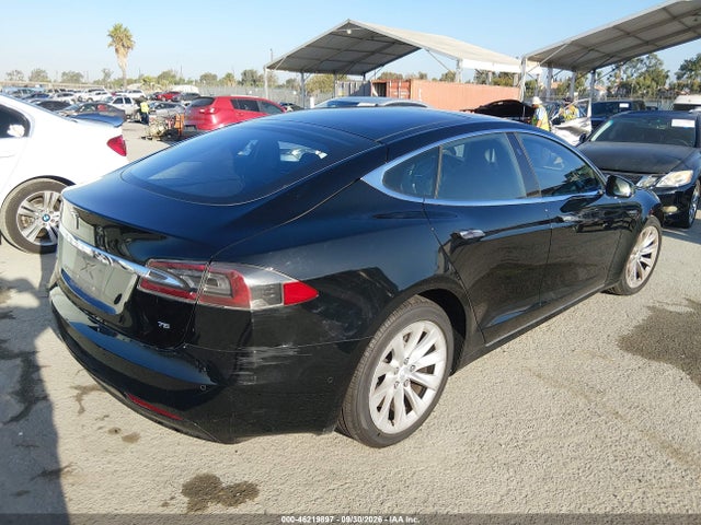46219897 :رقم المزاد ، 5YJSA1E17HF209701 vin ، 2017 Tesla Model S 60/75 مزاد بيع