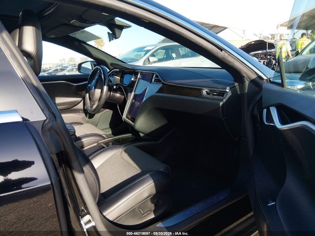 46219897 :رقم المزاد ، 5YJSA1E17HF209701 vin ، 2017 Tesla Model S 60/75 مزاد بيع