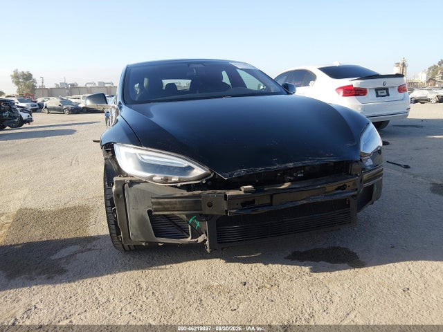 46219897 :رقم المزاد ، 5YJSA1E17HF209701 vin ، 2017 Tesla Model S 60/75 مزاد بيع