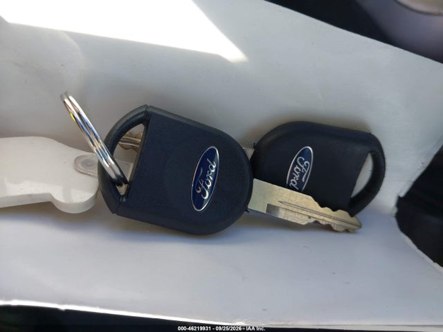 46219931 :رقم المزاد ، 1FAFP52U82G216682 vin ، 2002 Ford Taurus Lx مزاد بيع