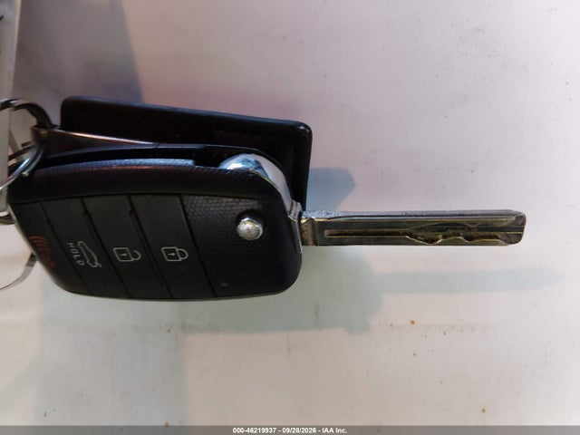 KIA Optima Lx 2015 KNAGM4A78F5640410 Image 11