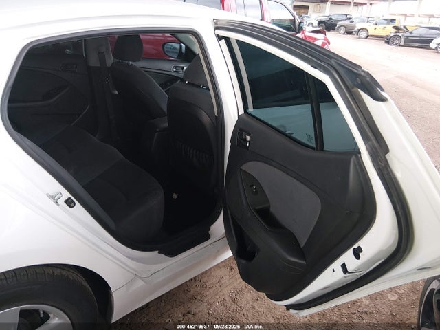 KIA Optima Lx 2015 KNAGM4A78F5640410 Image 8