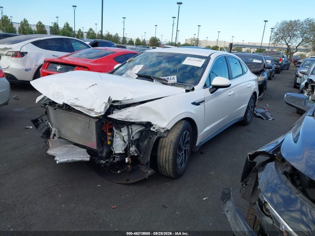 Продаж на аукціоні авто 2026 Hyundai Sonata Hybrid Blue, vin: KMHL24JJ6TA138531, номер лоту: 46219980