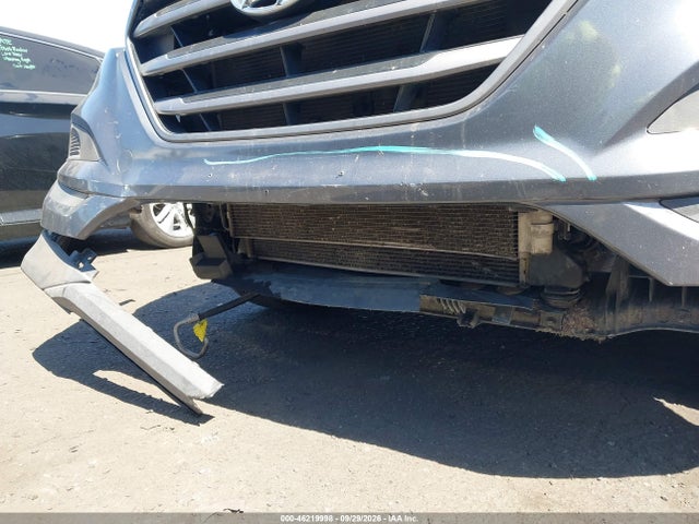 2016 Hyundai Tucson Se მანქანა იყიდება აუქციონზე, vin: KM8J23A48GU155797, აუქციონის ნომერი: 46219998