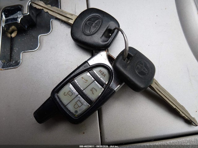 46220011 :رقم المزاد ، 4T4BF3EK2A8083185 vin ، 2010 Toyota Camry مزاد بيع