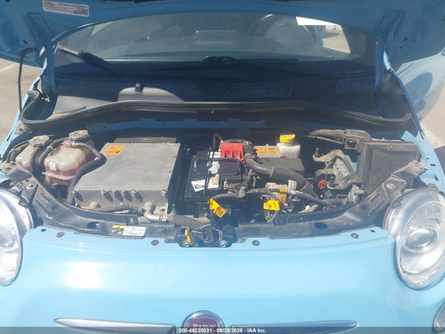 Fiat 500E BATTERY ELECTRIC 2017 3C3CFFGE4HT634365 Image 10