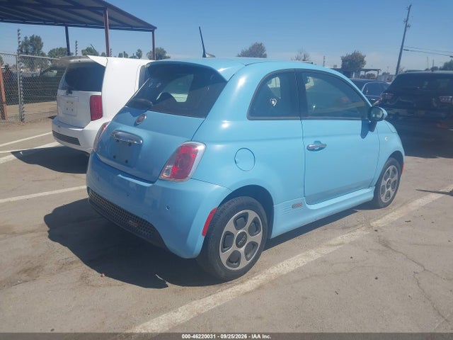 Fiat 500E BATTERY ELECTRIC 2017 3C3CFFGE4HT634365 Image 4
