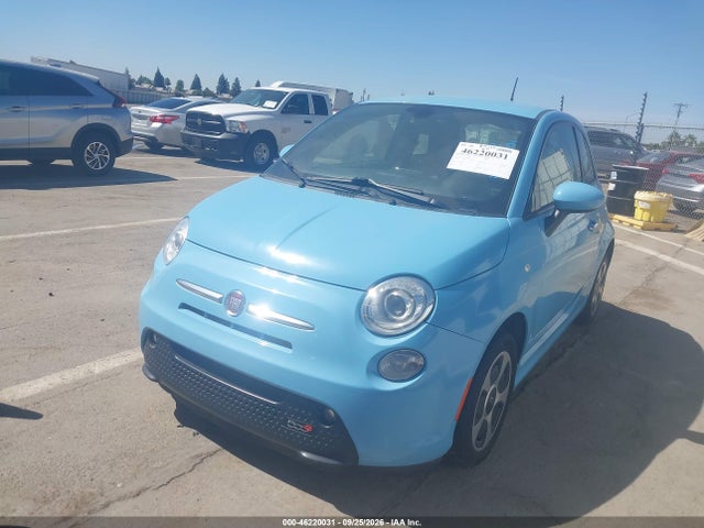 Fiat 500E BATTERY ELECTRIC 2017 3C3CFFGE4HT634365 Image 6