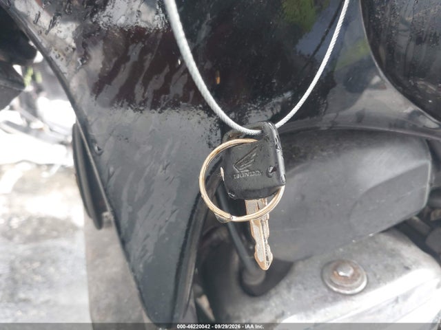 46220042 :رقم المزاد ، JH2PC2143VM400211 vin ، 1997 Honda Vt600 Cd مزاد بيع