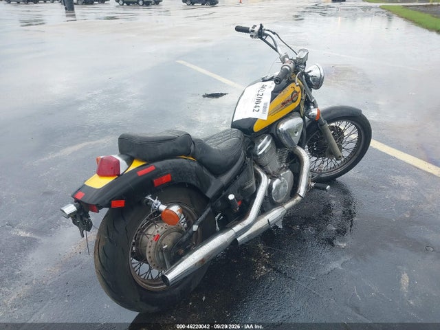 46220042 :رقم المزاد ، JH2PC2143VM400211 vin ، 1997 Honda Vt600 Cd مزاد بيع
