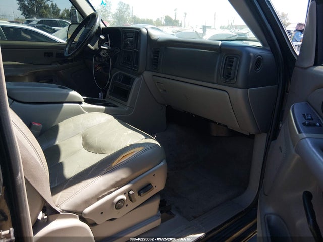 Aukcja sprzedaży 2004 Chevrolet Tahoe Lt, vin: 1GNEK13T14R130521, numer aukcji: 46220062