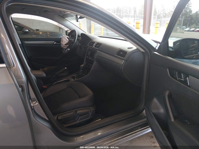 2015 Volkswagen Passat 1.8t Se მანქანა იყიდება აუქციონზე, vin: 1VWBS7A3XFC014139, აუქციონის ნომერი: 46220096