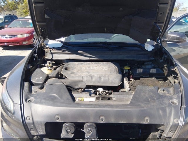 1C4PJLCB9HW560201 Jeep Cherokee Latitude Fwd