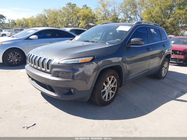 1C4PJLCB9HW560201 Jeep Cherokee Latitude Fwd
