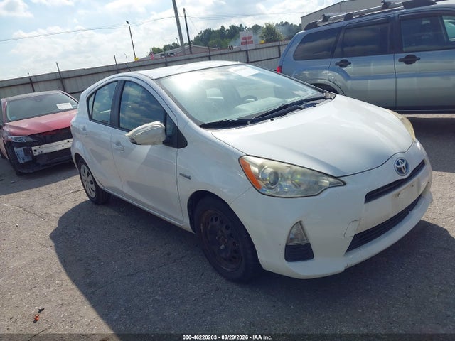 2013 Toyota Prius C Two მანქანა იყიდება აუქციონზე, vin: JTDKDTB3XD1043637, აუქციონის ნომერი: 46220203