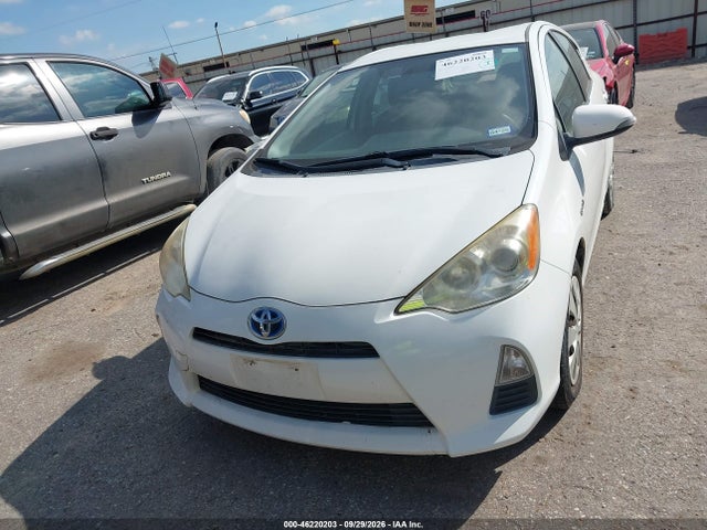 2013 Toyota Prius C Two მანქანა იყიდება აუქციონზე, vin: JTDKDTB3XD1043637, აუქციონის ნომერი: 46220203