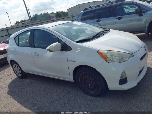 2013 Toyota Prius C Two მანქანა იყიდება აუქციონზე, vin: JTDKDTB3XD1043637, აუქციონის ნომერი: 46220203