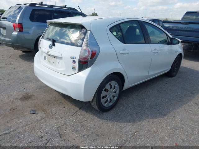 2013 Toyota Prius C Two მანქანა იყიდება აუქციონზე, vin: JTDKDTB3XD1043637, აუქციონის ნომერი: 46220203