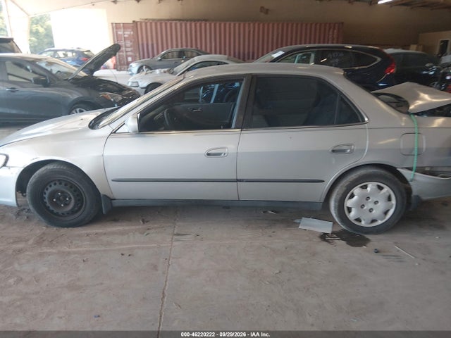 46220222 :رقم المزاد ، 1HGCG5640YA005240 vin ، 2000 Honda Accord 2.3 Lx مزاد بيع