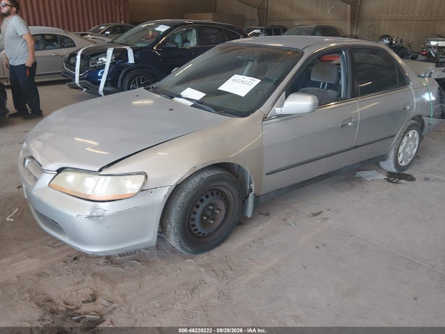 46220222 :رقم المزاد ، 1HGCG5640YA005240 vin ، 2000 Honda Accord 2.3 Lx مزاد بيع