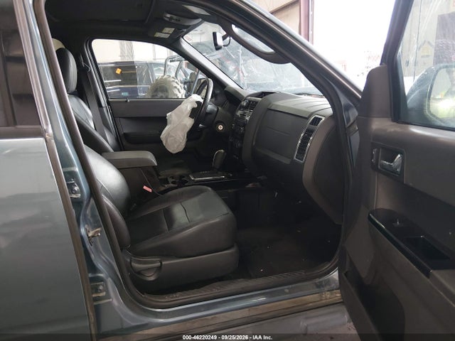 2011 Ford Escape Limited მანქანა იყიდება აუქციონზე, vin: 1FMCU0EG7BKB26821, აუქციონის ნომერი: 46220249
